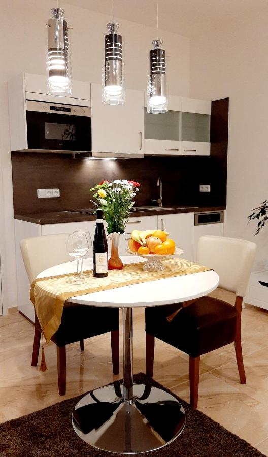 Nobless Apartments Holedna 브르노 외부 사진