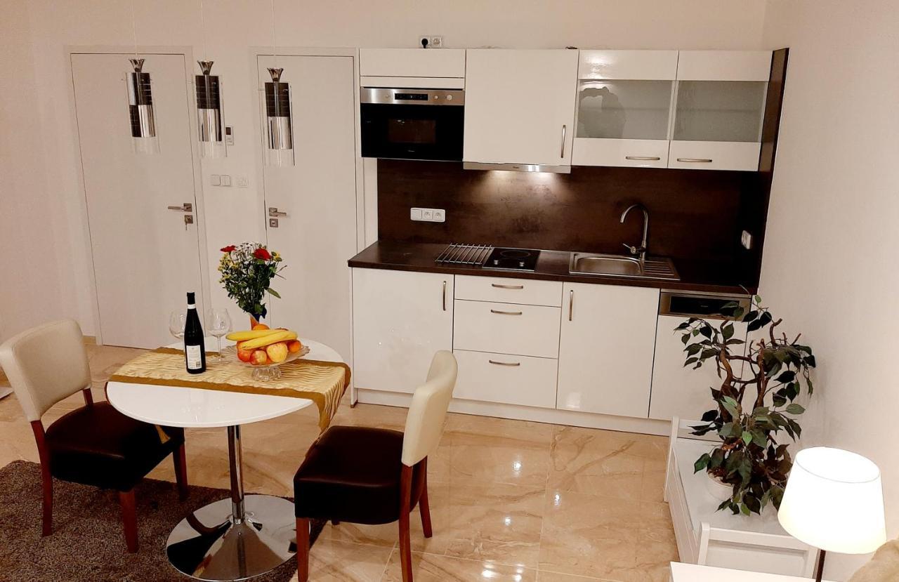 Nobless Apartments Holedna 브르노 외부 사진